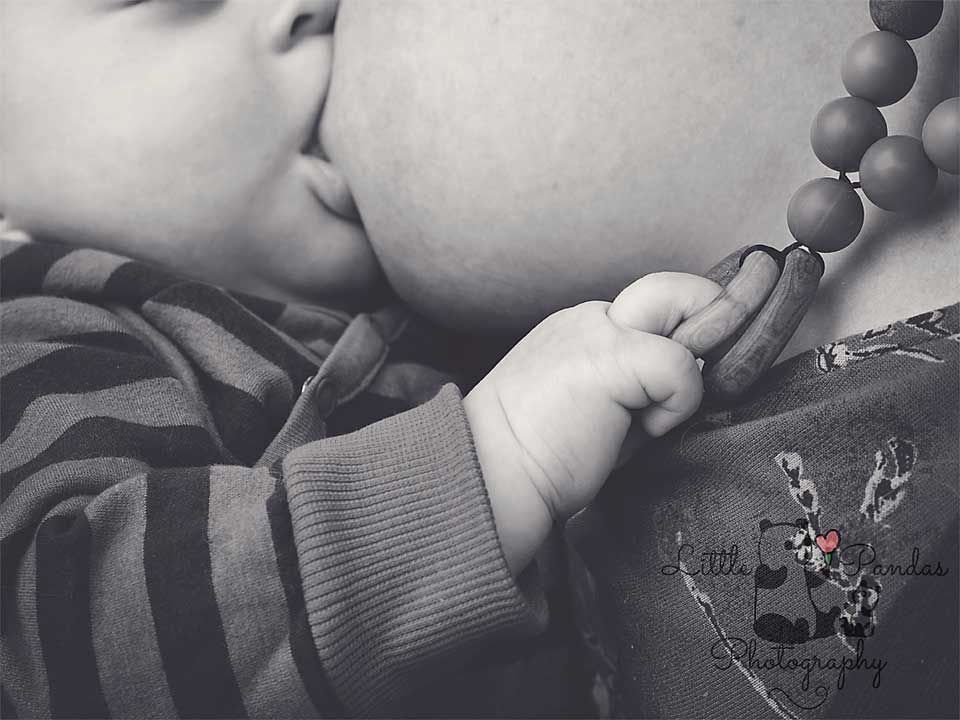 Breastfeeding photography nursing necklace photography