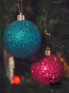 sparkly christmas tree baubles
